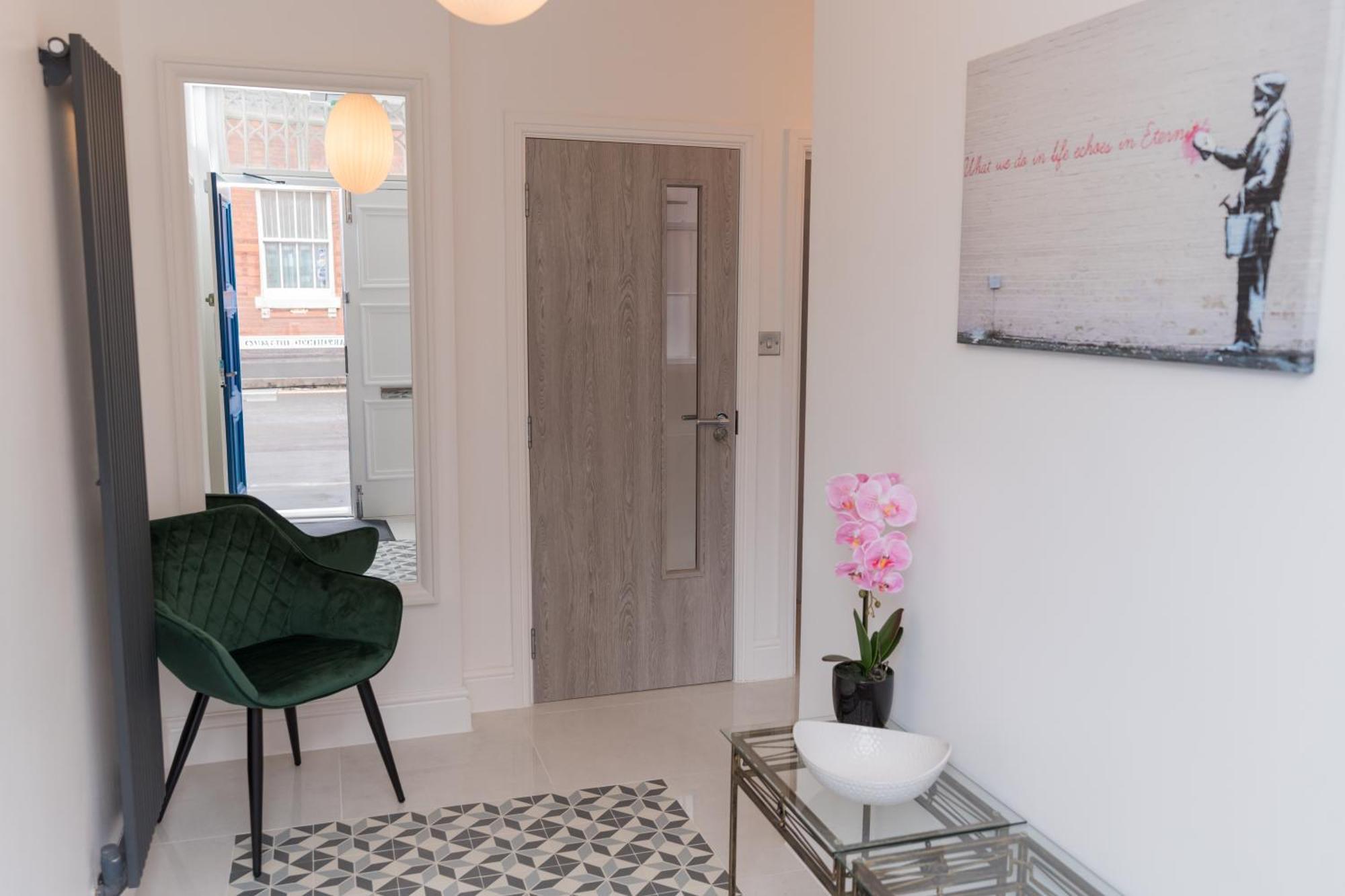 Luxurious 2 Bed Birmingham House Free Parking - Sleeps 6 Apartment Exterior photo